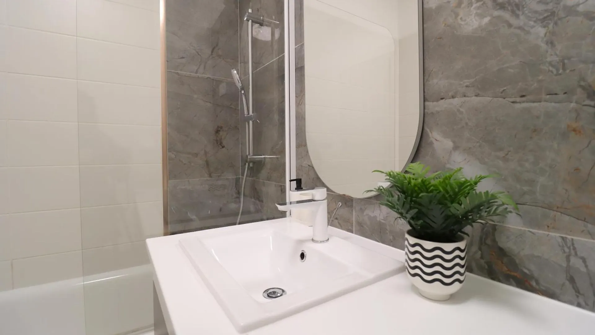 布达佩斯Kazinczy 2Bdr With Ac, Smart Tv公寓 公寓 布达佩斯